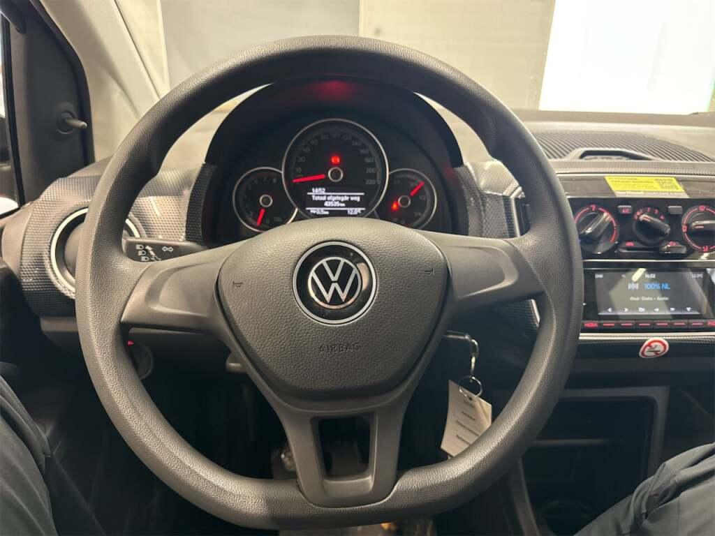 VOLKSWAGEN up! 1.0 BMT move up! photo