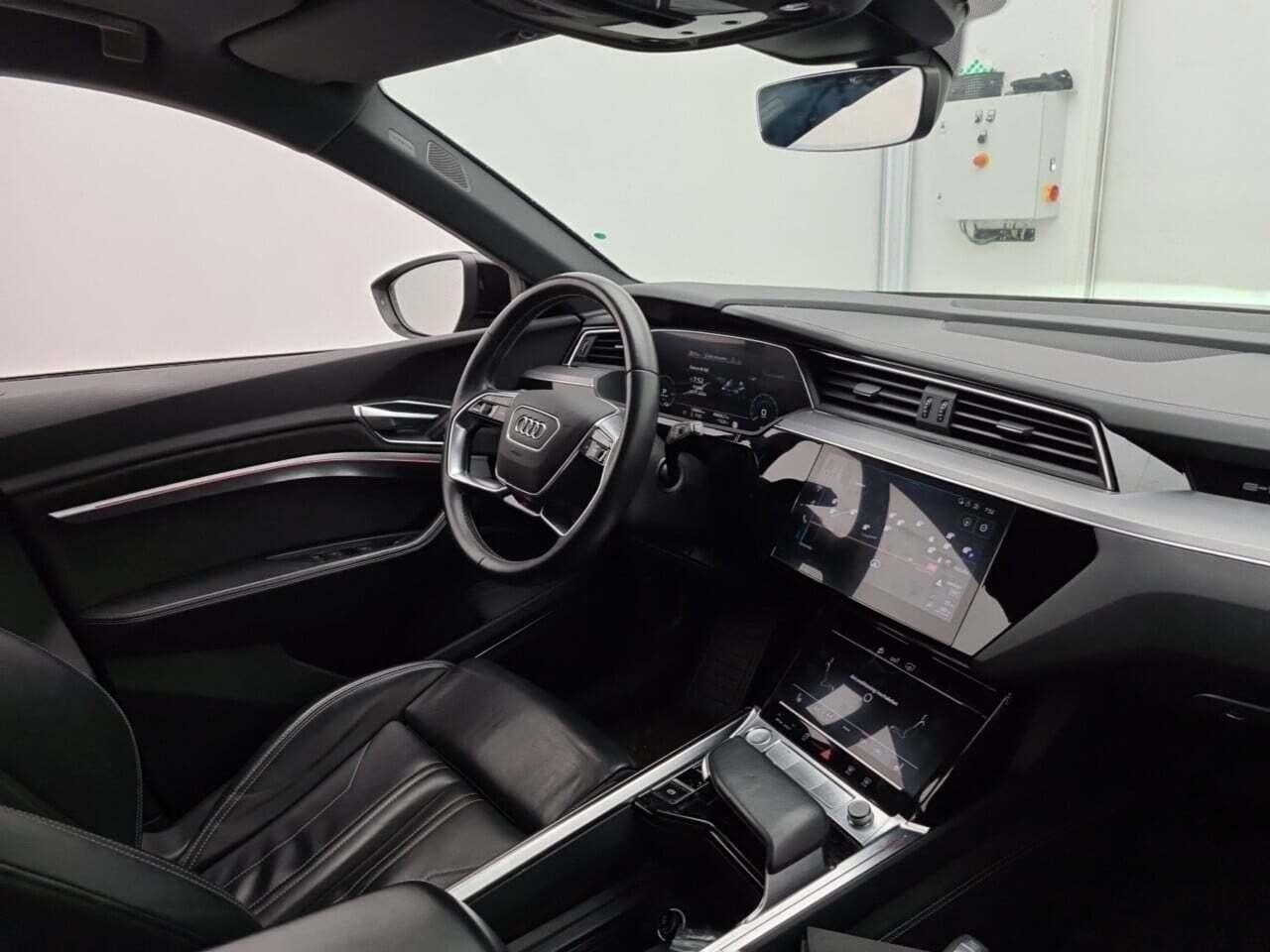 AUDI e-tron 55 Quattro Advanced 95 kWh photo