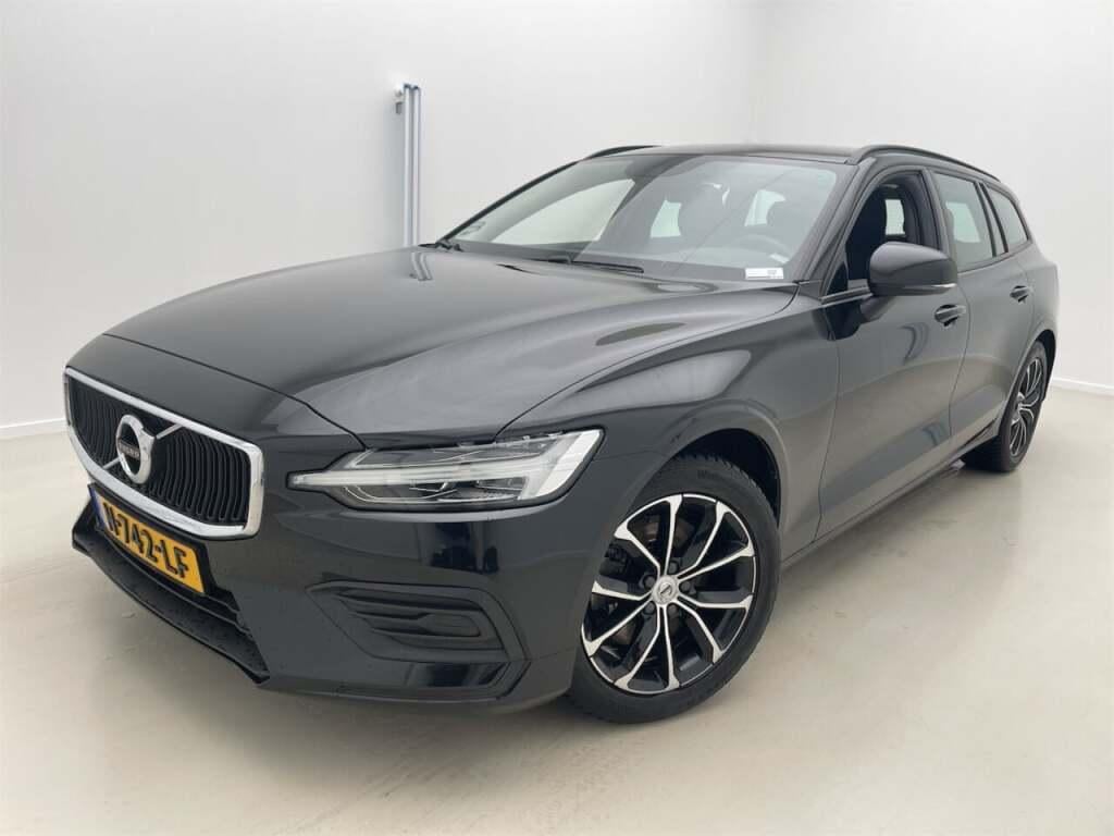 VOLVO V60 2.0 B3 Momentum Adv AUT