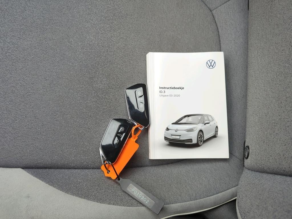 VOLKSWAGEN ID.3 photo