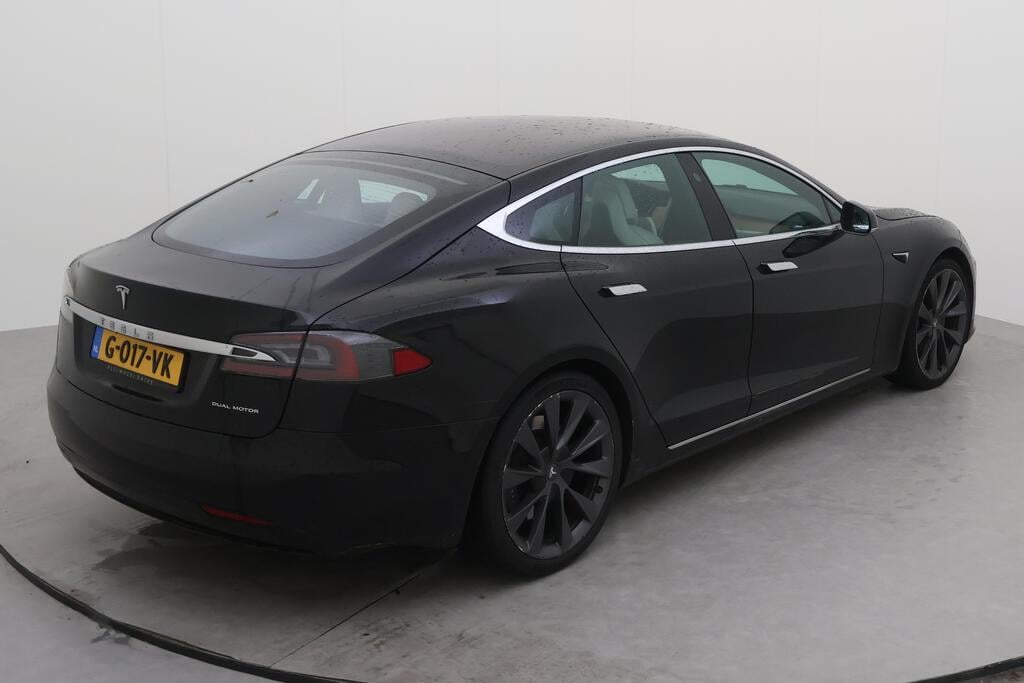 Tesla Model S 310 kW photo