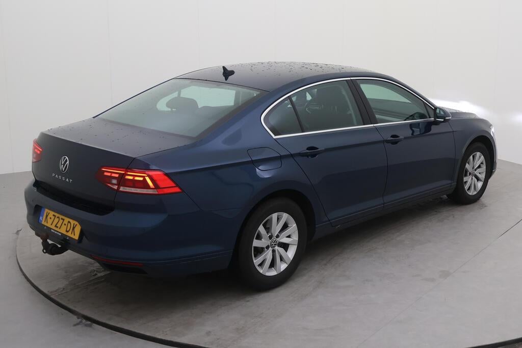 VOLKSWAGEN PASSAT 110 kW photo