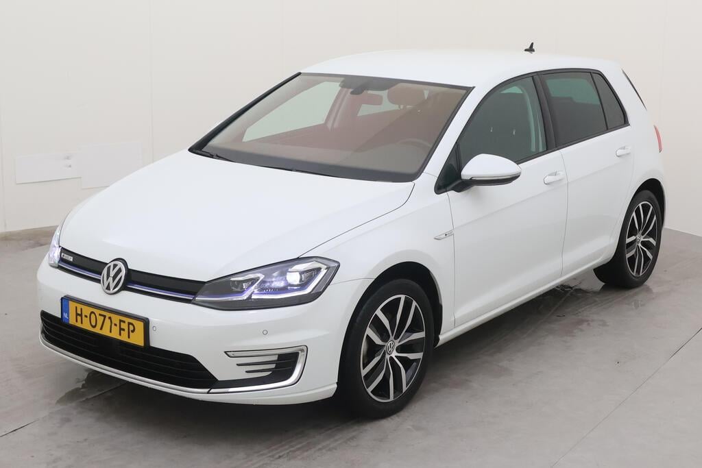 VOLKSWAGEN e-Golf