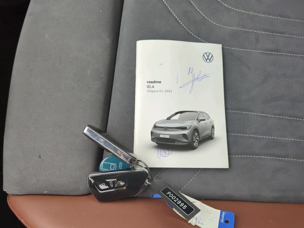 VOLKSWAGEN ID.4 photo