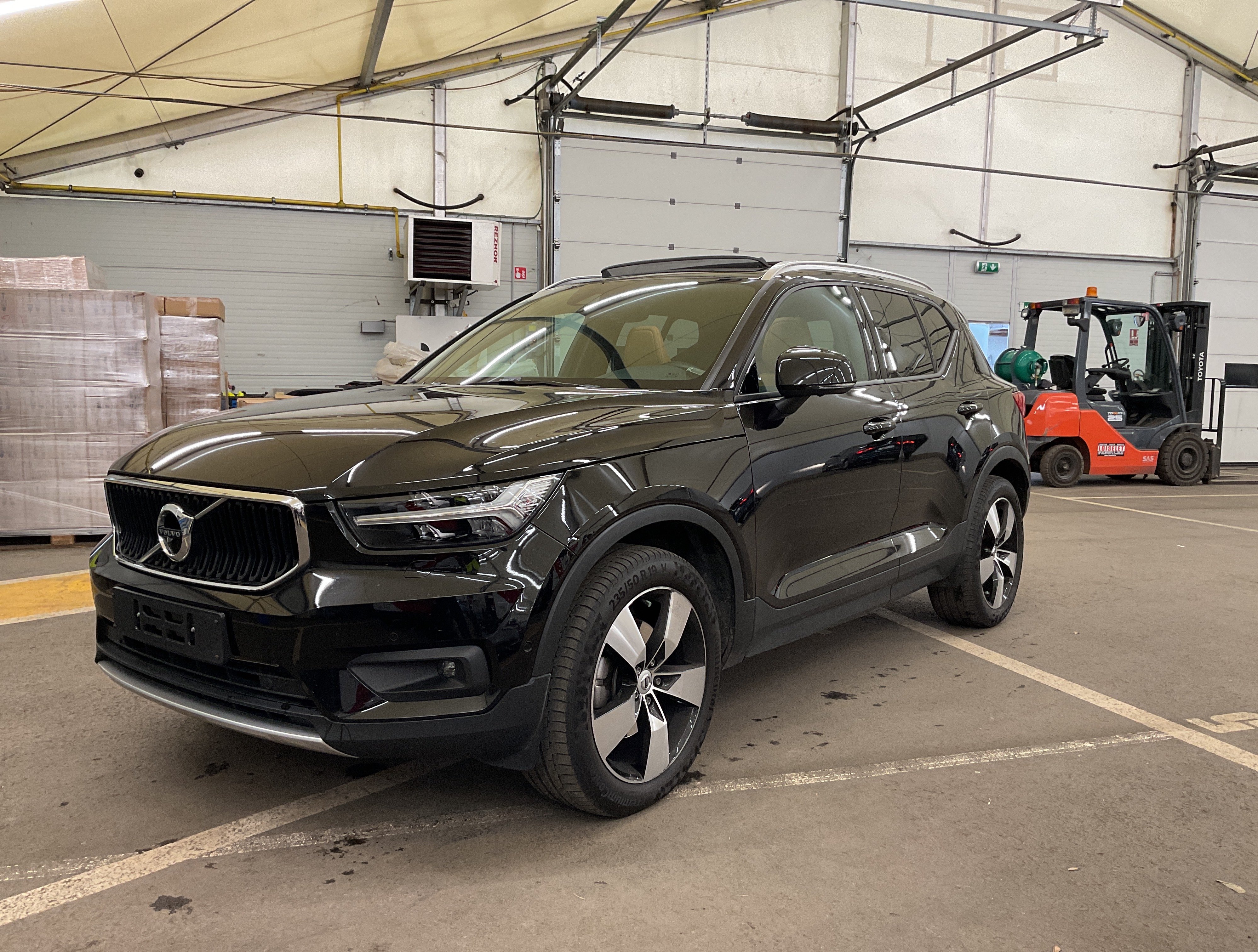 VOLVO XC40 2.0 D4 AWD Launch Edition Geartronic