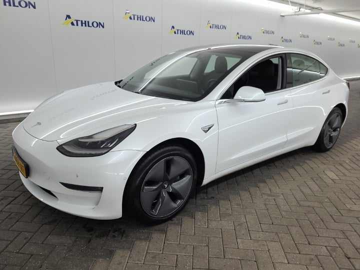 Tesla Model 3 Long Range Dual Motor AWD 4D 335kW