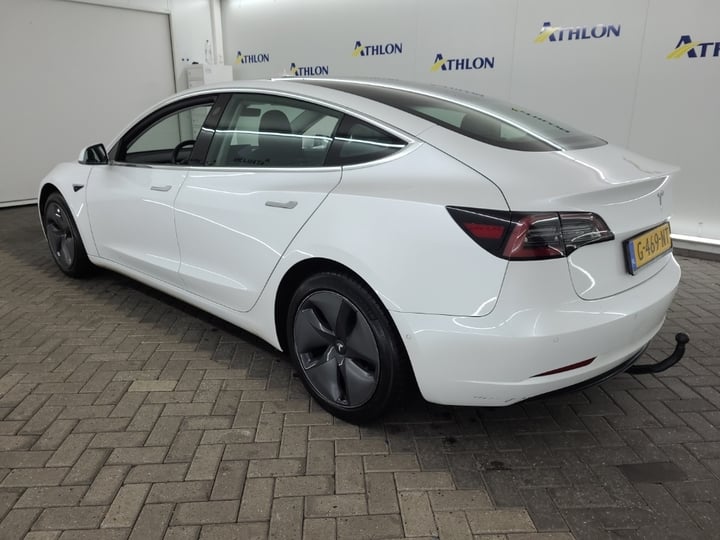 Tesla Model 3 Long Range Dual Motor AWD 4D 335kW photo