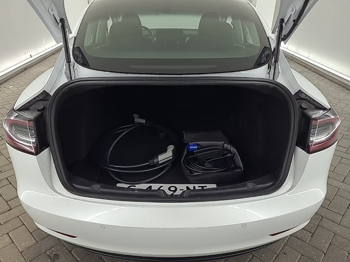 Tesla Model 3 Long Range Dual Motor AWD 4D 335kW photo