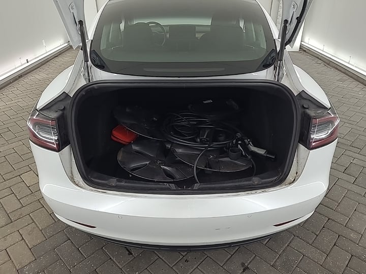 Tesla Model 3 Long Range Dual Motor AWD 4D 350kW photo