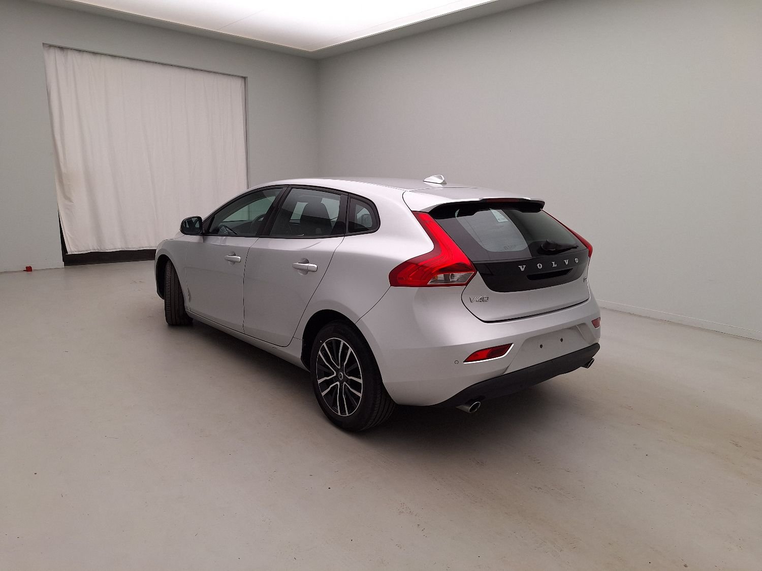 Volvo, V40 FL'16, Volvo V40 D2 Geartronic Black Edition 5d photo