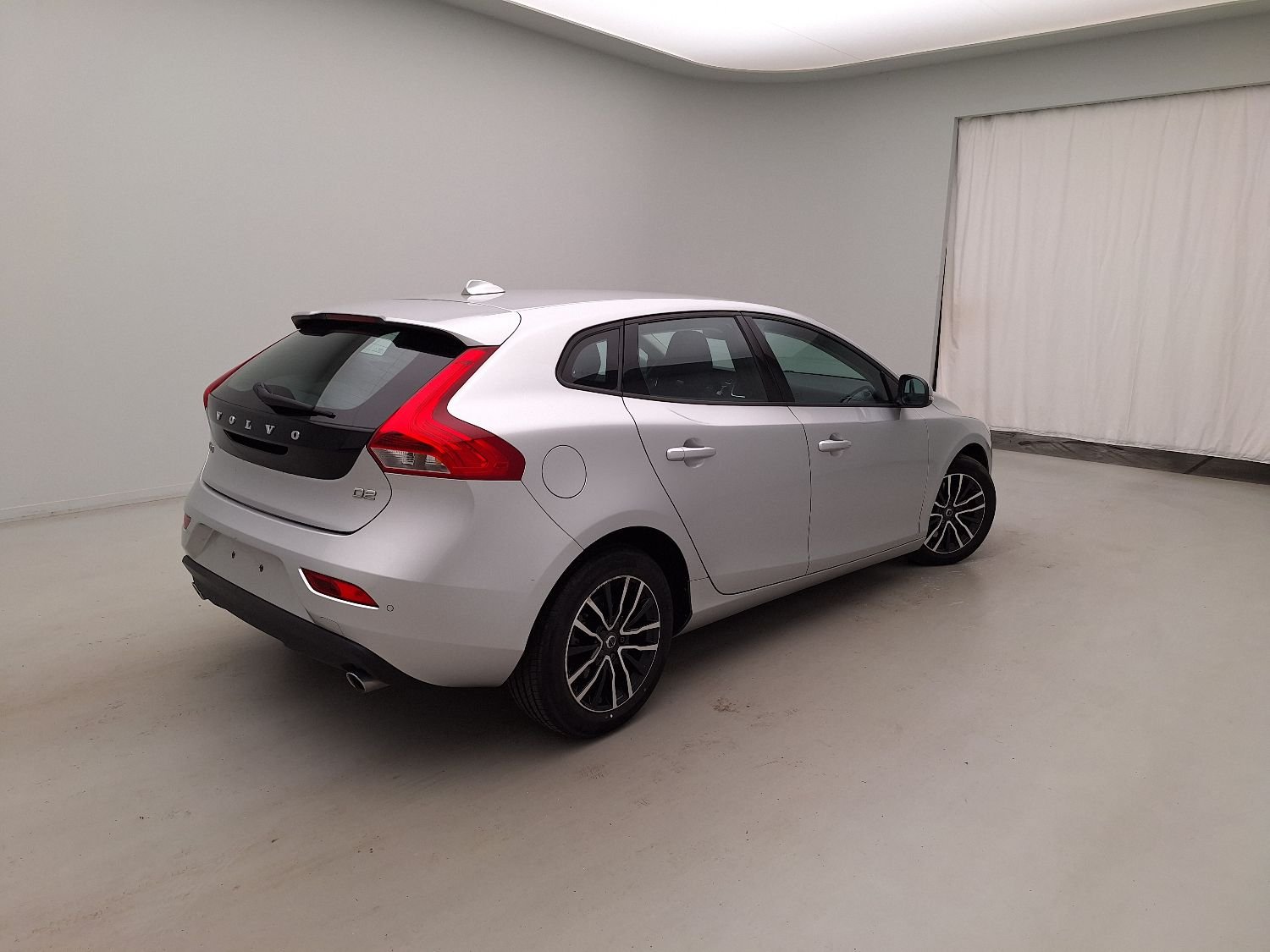 Volvo, V40 FL'16, Volvo V40 D2 Geartronic Black Edition 5d photo