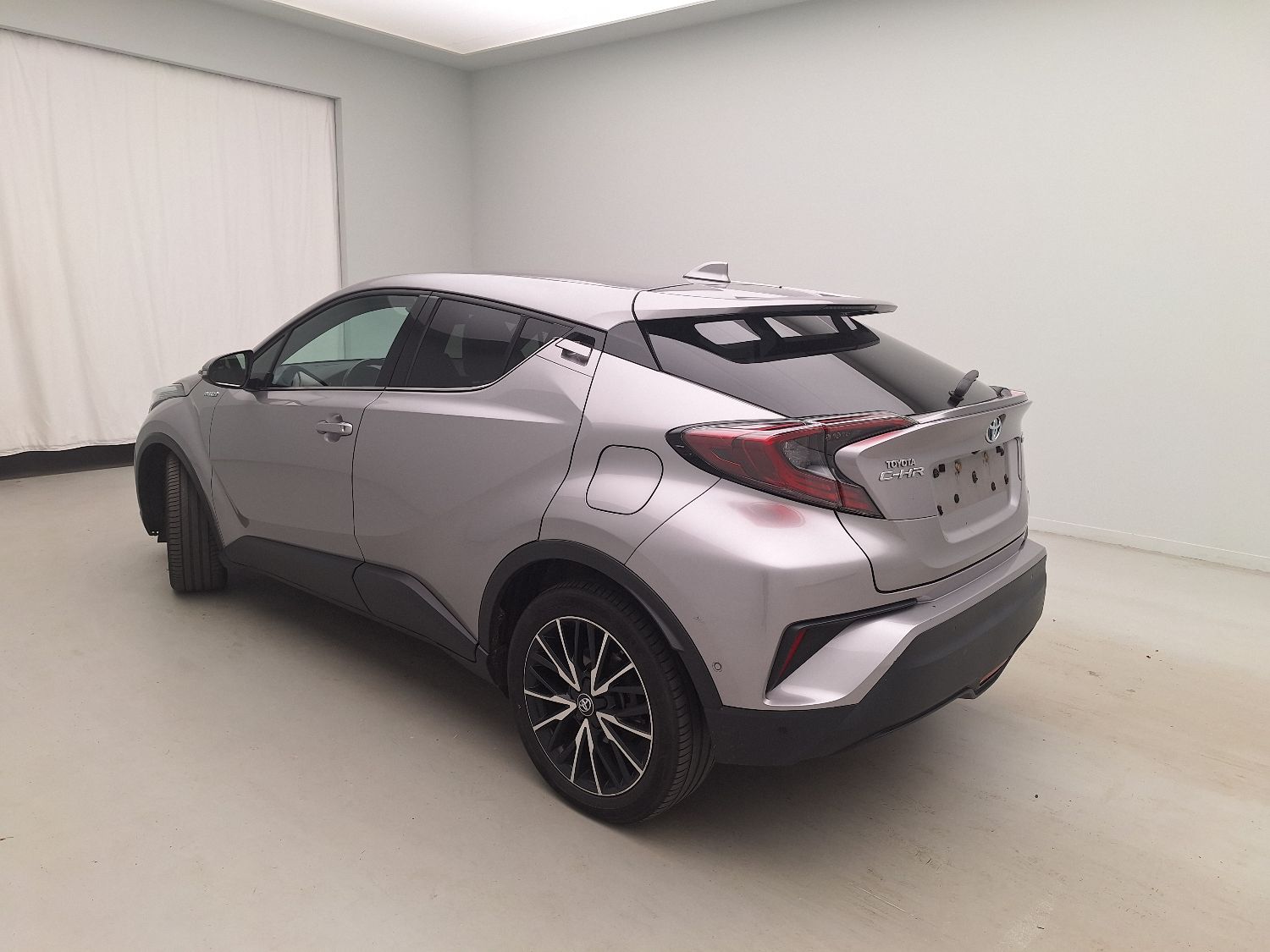 Toyota, C-HR '16, Toyota C-HR 1.8 VVT i-Hybrid C-Hic Aut. 5d photo