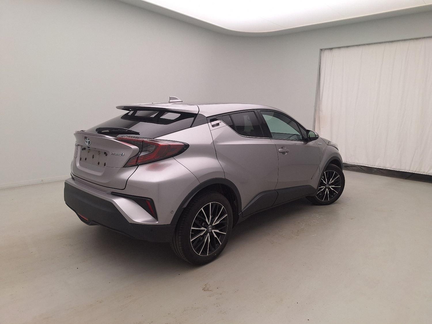 Toyota, C-HR '16, Toyota C-HR 1.8 VVT i-Hybrid C-Hic Aut. 5d photo