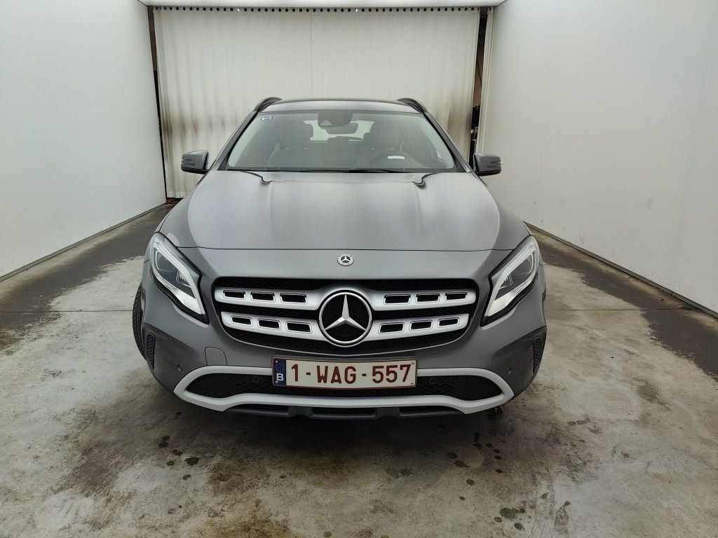 Mercedes-Benz GLA GLA 180 5d photo