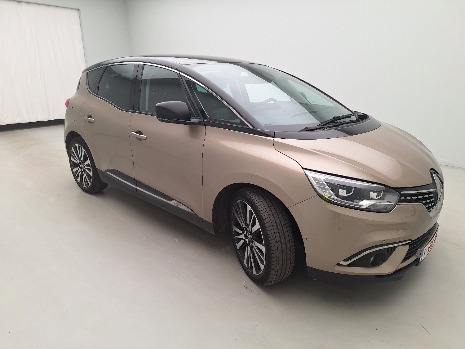 Renault, Sc�nic '16, Renault Sc�nic TCe 160 EDC GPF Initiale Paris 5d photo