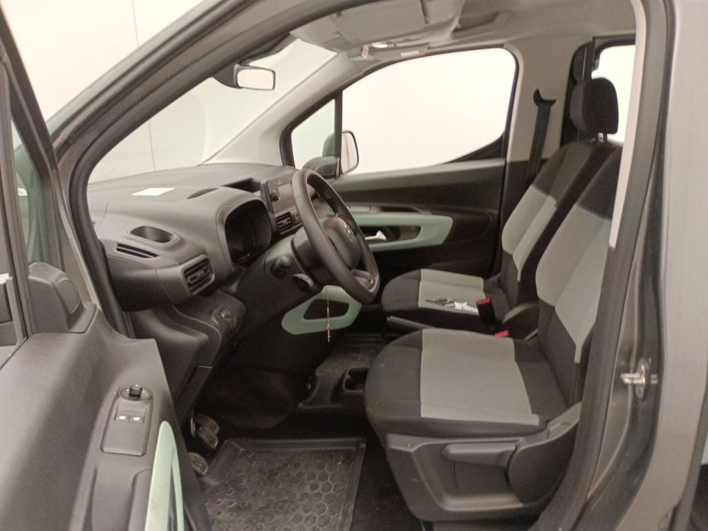 Citroën Berlingo Multispace 1.2 PureTech 110 MAN6 S&S Live M 5d photo