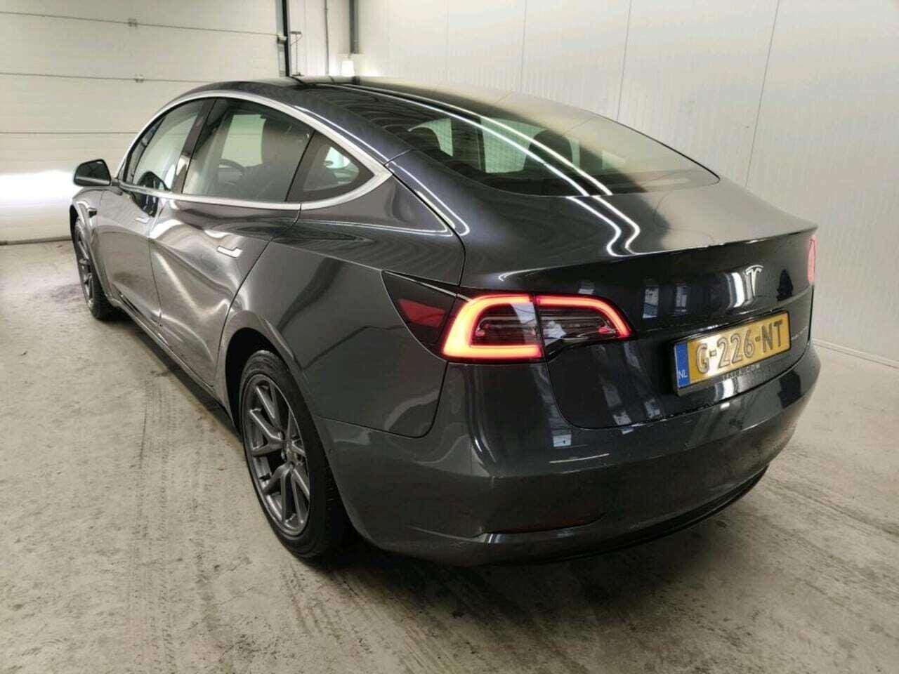 Tesla Model 3 Long R photo