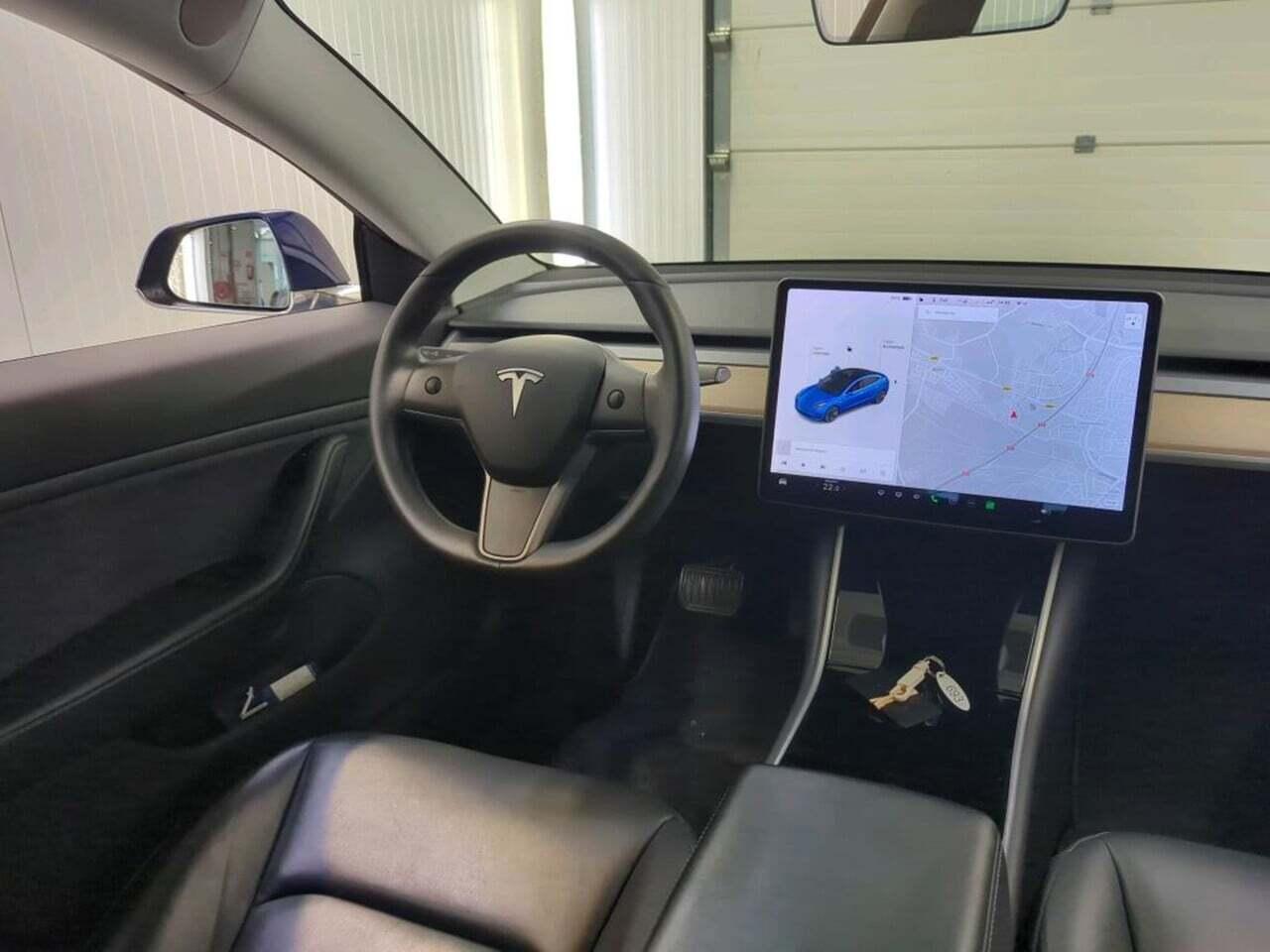 Tesla Model 3 Long R photo