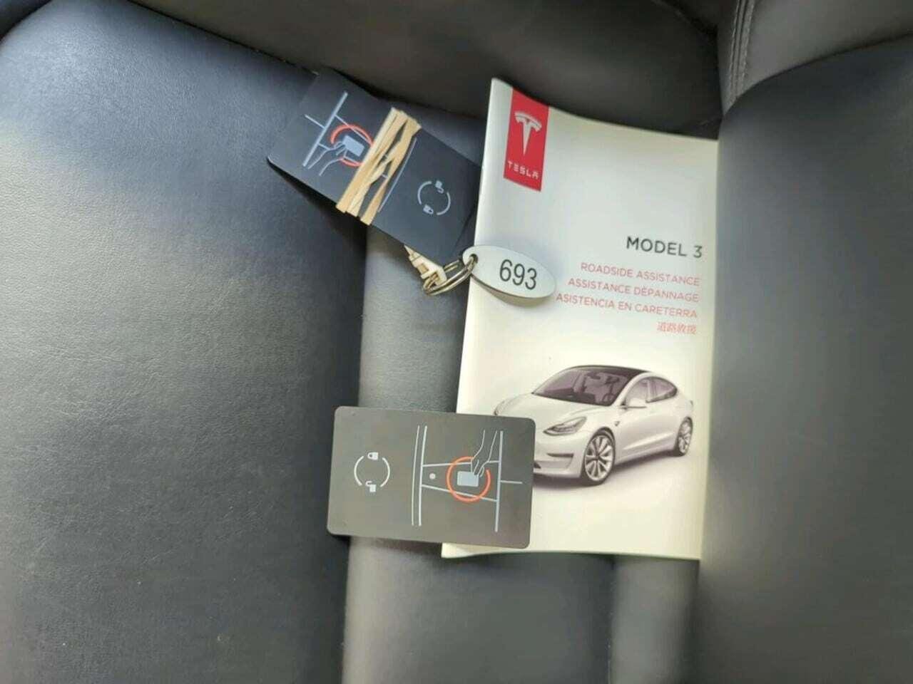 Tesla Model 3 Long R photo