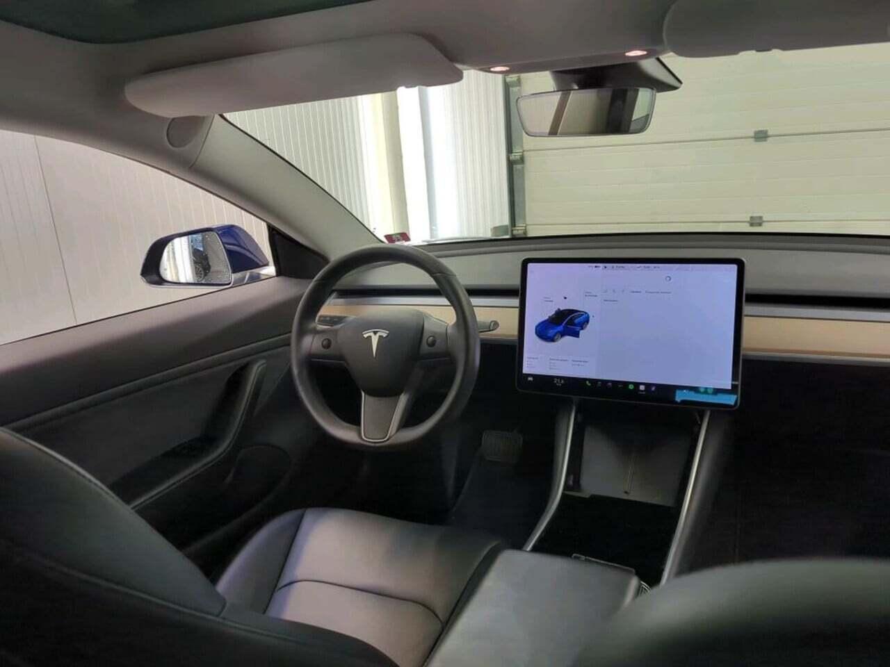 Tesla Model 3 Long R photo