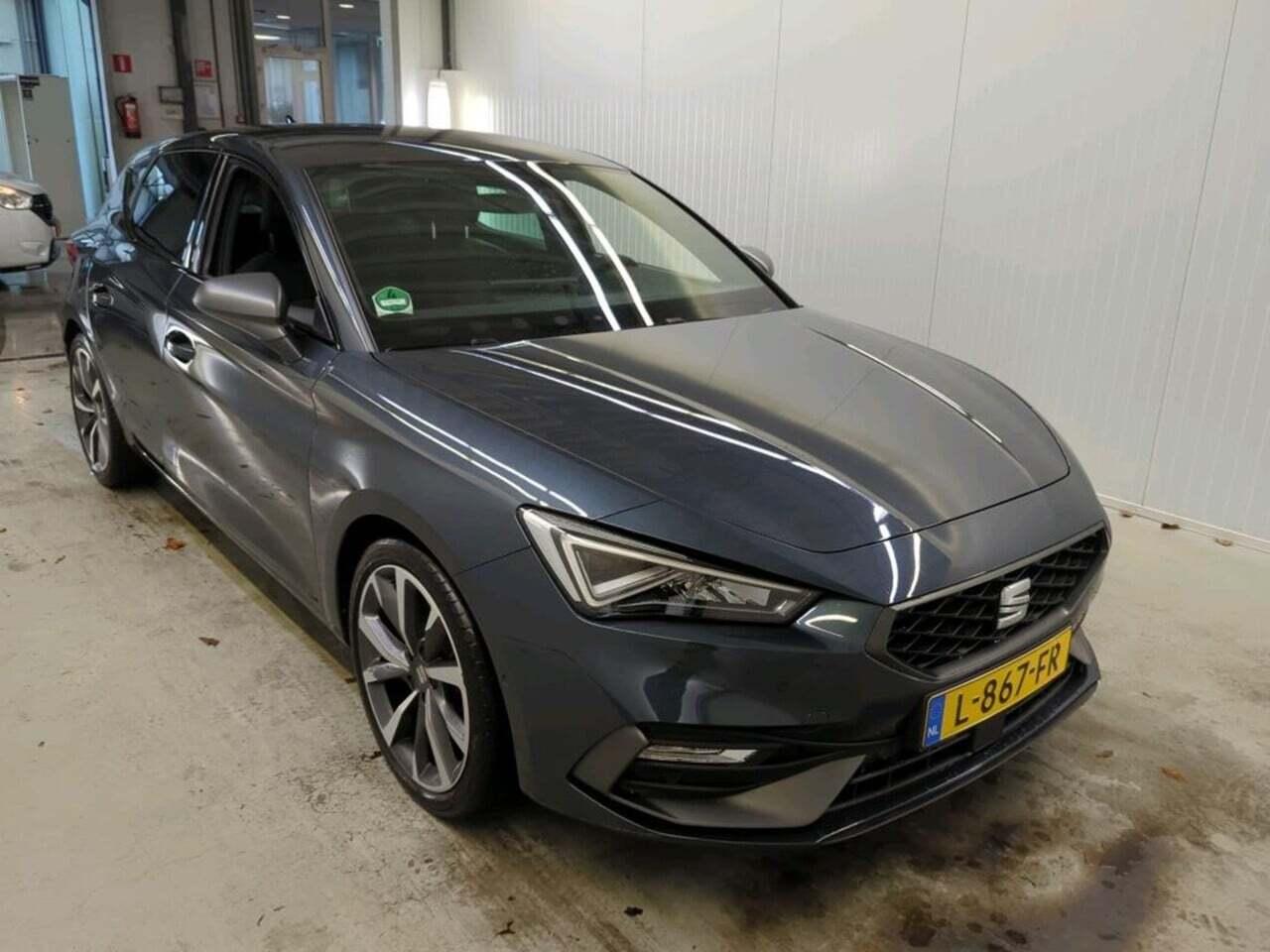 SEAT LEON 1.5 photo