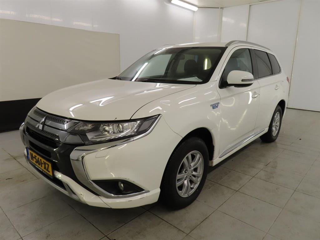 MITSUBISHI OUTLANDER 2.4 PHEV Pure