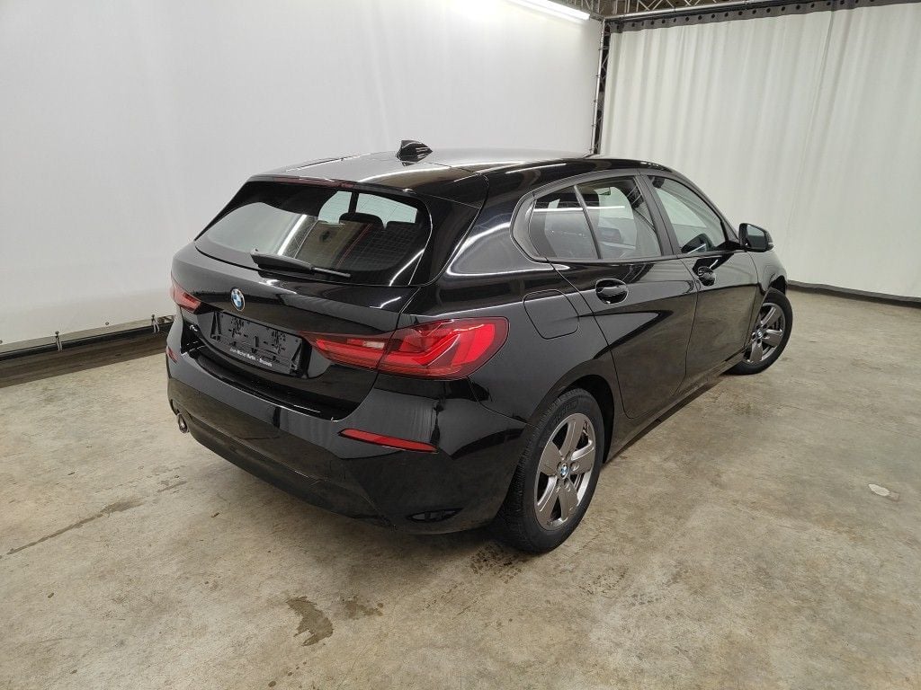 BMW 1 Reeks Hatch 116d (85 kW) 5d photo