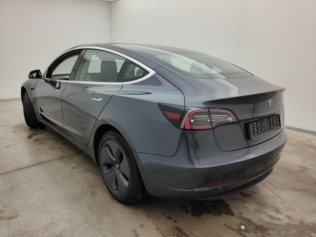 Tesla Model 3 Standard RWD Plus 4d photo