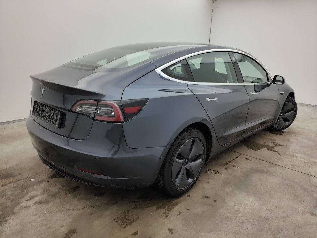 Tesla Model 3 Standard RWD Plus 4d photo