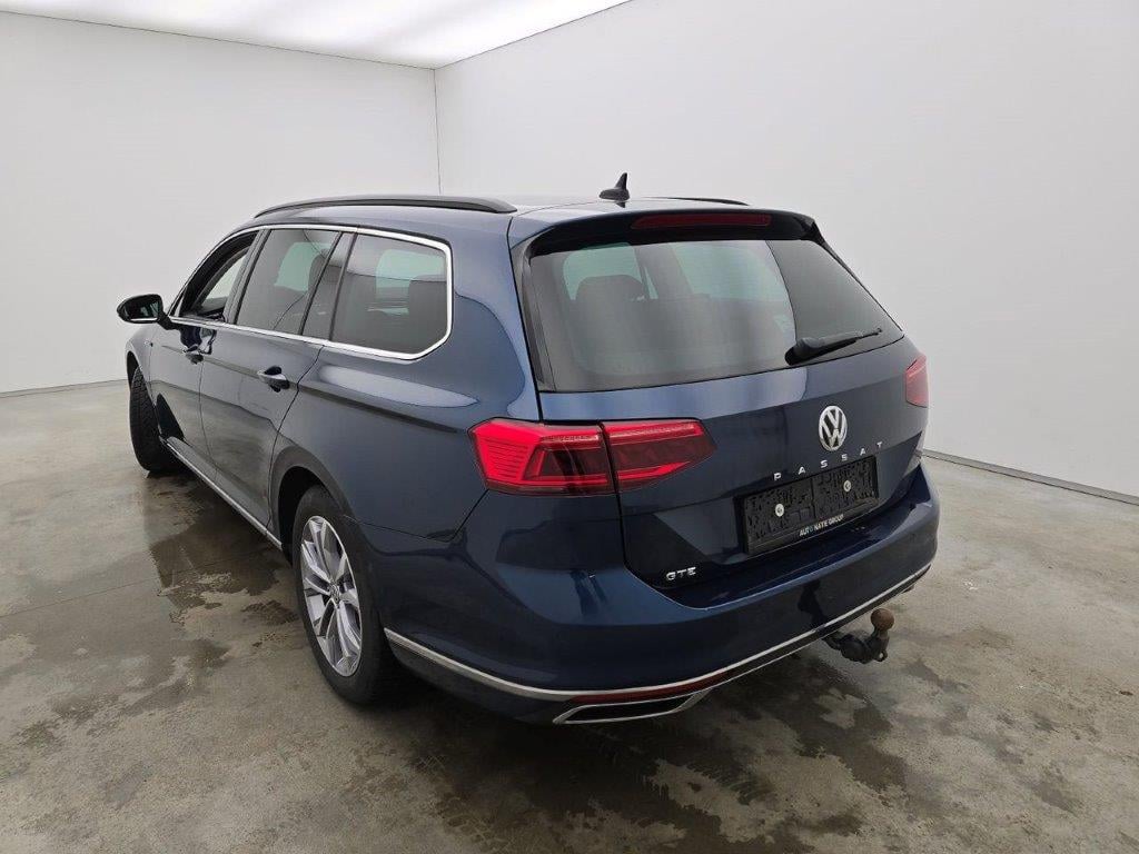 Volkswagen Passat Variant 1.4 TSI DSG6 GTE Business 5d photo