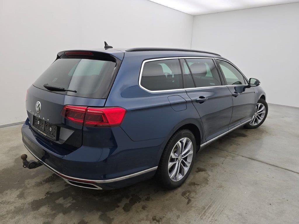 Volkswagen Passat Variant 1.4 TSI DSG6 GTE Business 5d photo