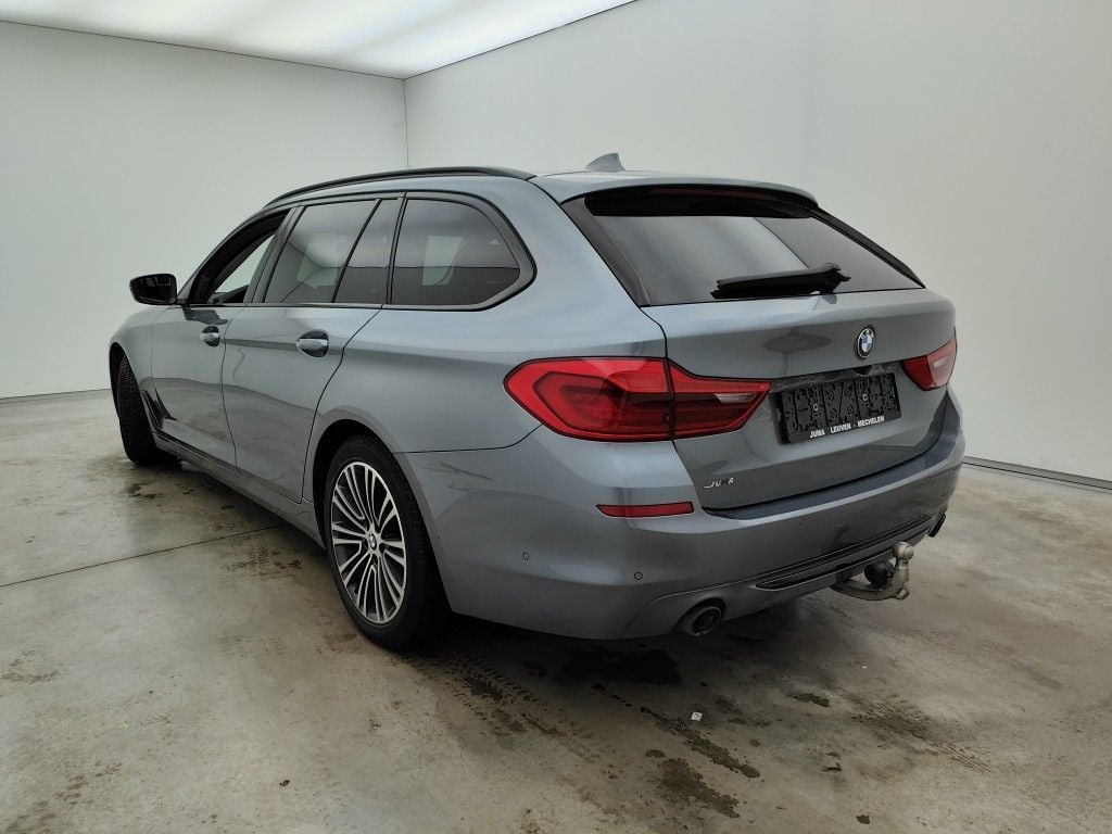 BMW 5 Reeks Touring 520i Aut. (120 kW) 5d photo