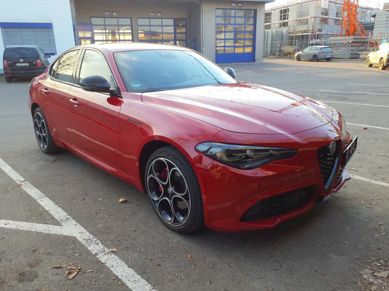 Alfa_romeo Competizione Q4 Giulia photo