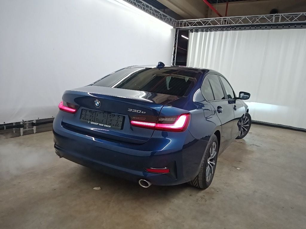 BMW 3 Reeks Berline 330e (135 kW) 4d photo