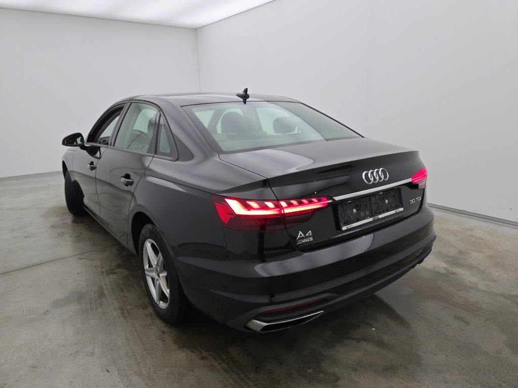 Audi A4 2.0 30 TDi 100kW S tronic Business Ed 4d photo