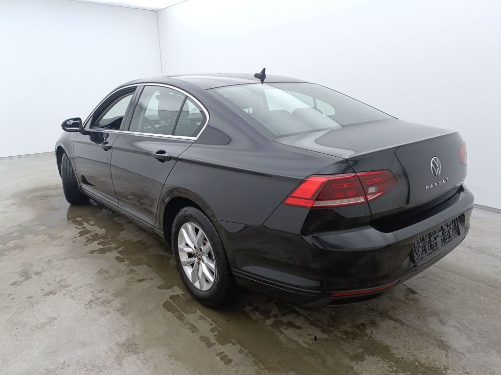 Volkswagen Passat 2.0 TDI 90kW Style DSG 4d photo