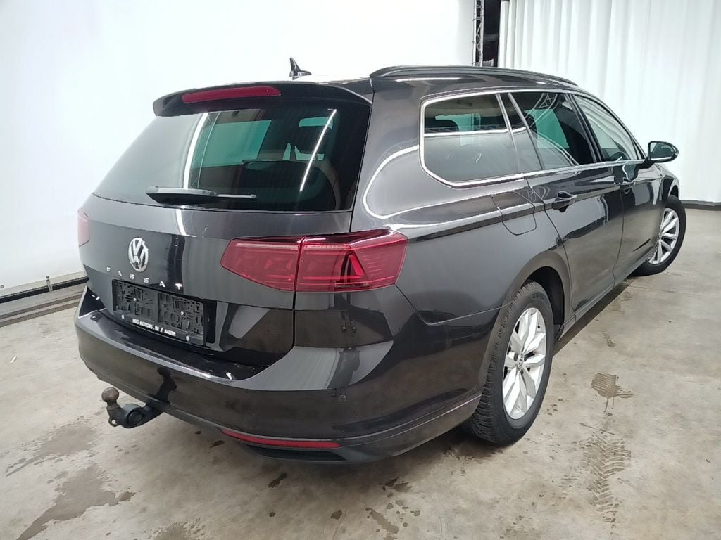 Volkswagen Passat Variant 1.6 TDI SCR DSG7 Style Business 5d