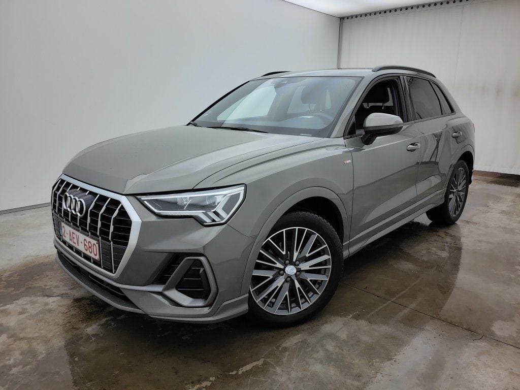 Audi Q3 35 TDI S tronic S line Business Edition 5d photo