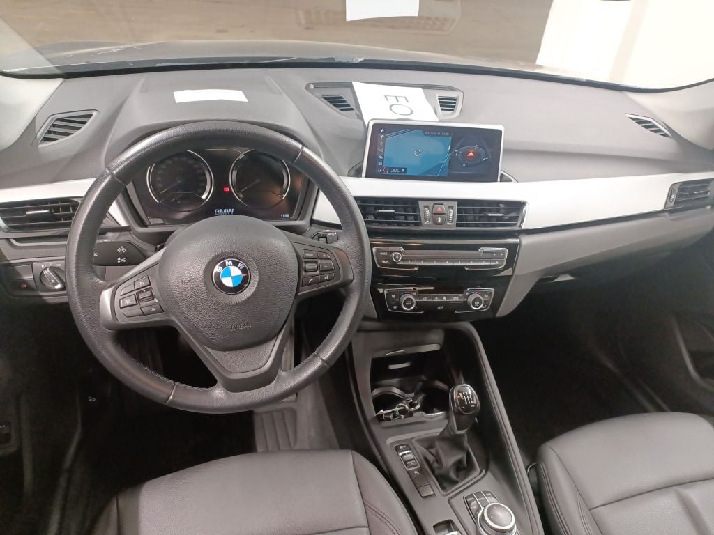 BMW X1 sDrive18d (100 kW) 5d photo