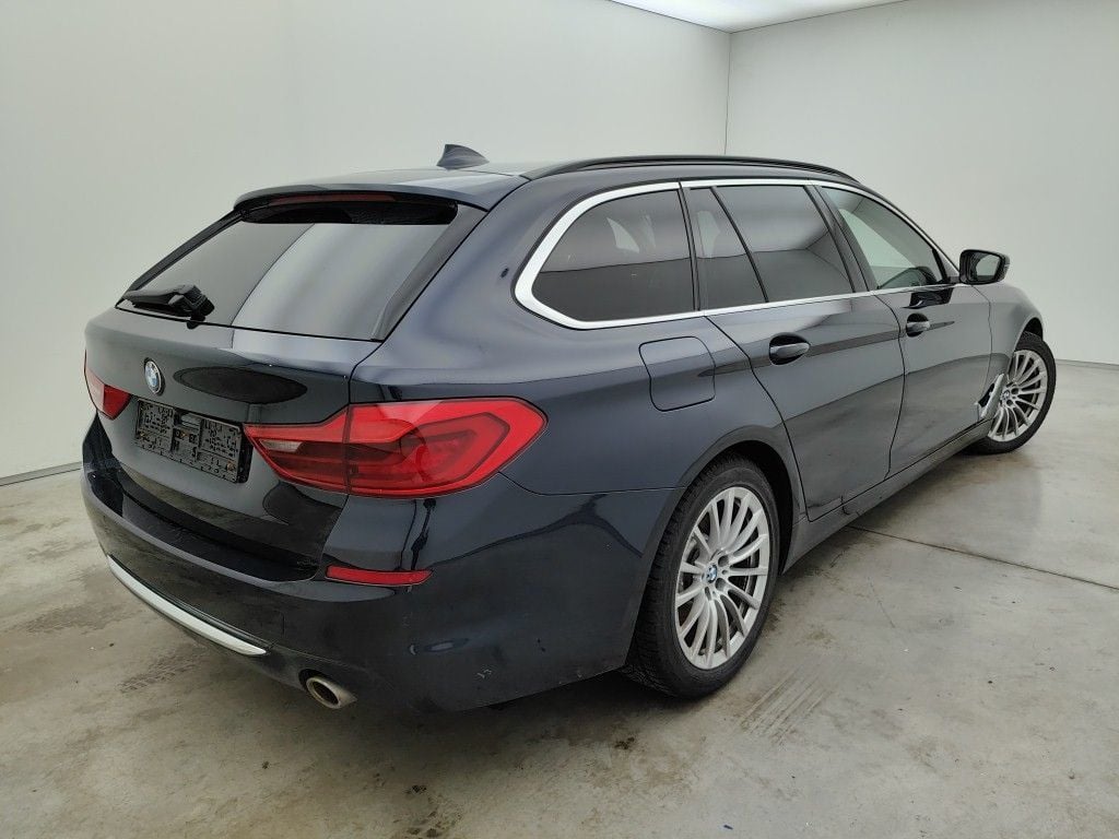 BMW 5 TOURING DIESEL - 2017 520 dXA 190 (EU6d) 5d photo