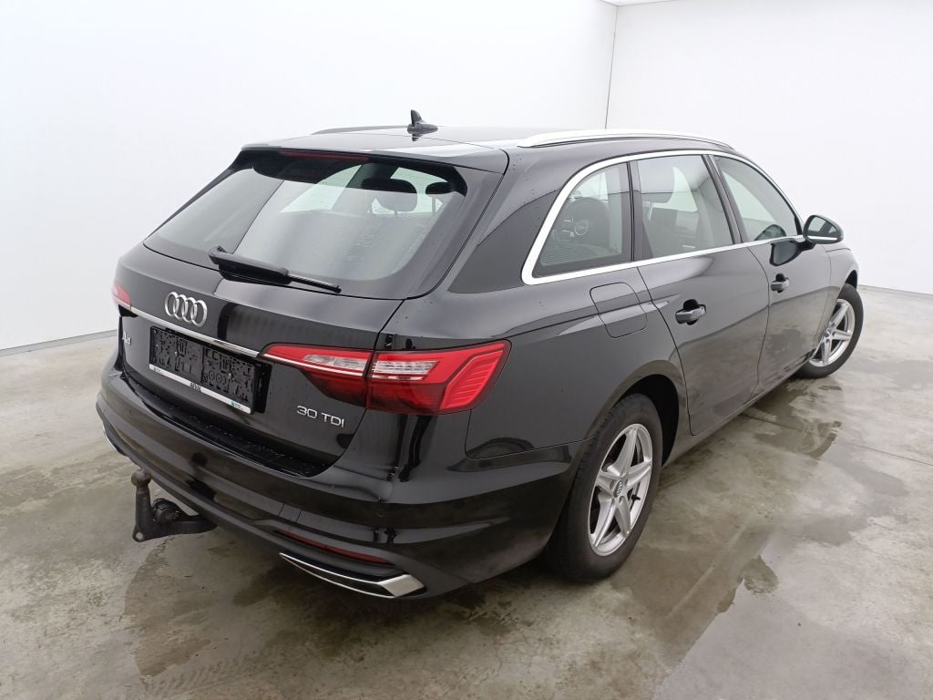 Audi A4 Avant 2.0 30 TDi 100kW S tronic Business Ed 5d photo