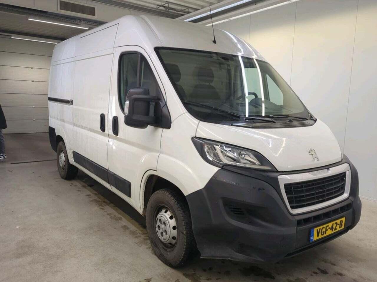 PEUGEOT Boxer 333 2.2 HDI L2H2 Pre photo