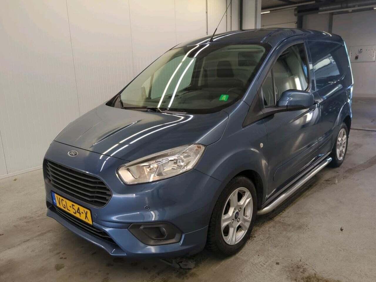 FORD TRANSIT COURIER 1.5 TDCI Limited Dur