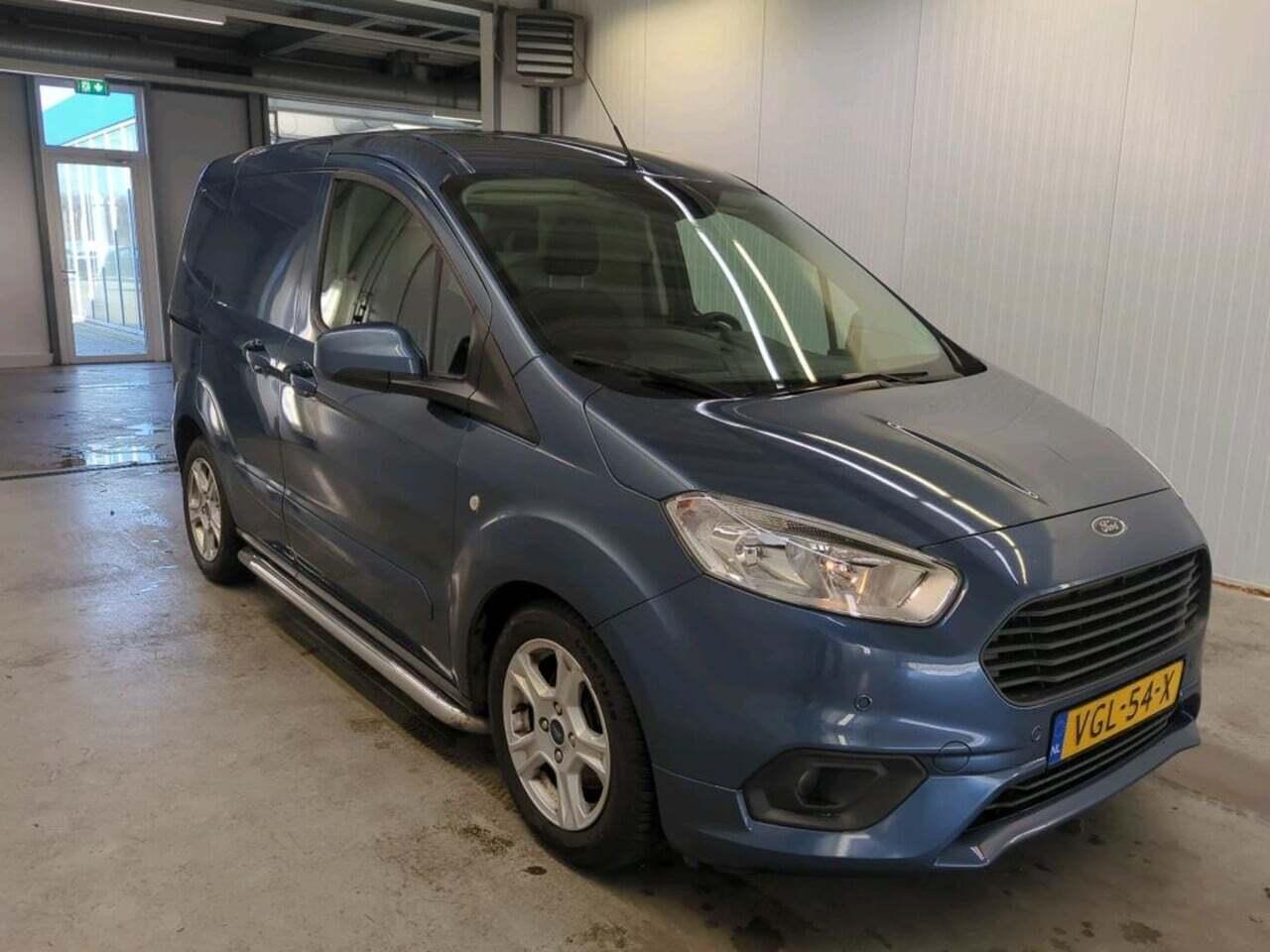 FORD TRANSIT COURIER 1.5 TDCI Limited Dur photo