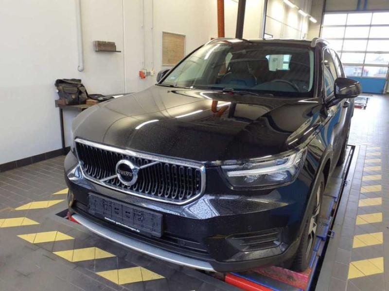 VOLVO XC40 (2017-&gt;) DE - SUV5 B4 2WD EU6d, Momentum Pro (EURO 6d), 2020 - 2022