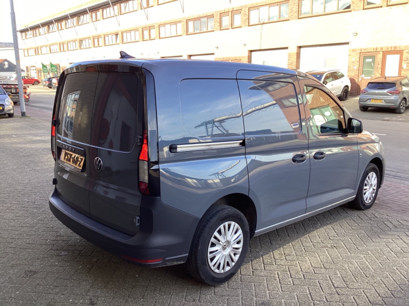 VOLKSWAGEN Caddy Cargo 2.0 TDI Comfort photo