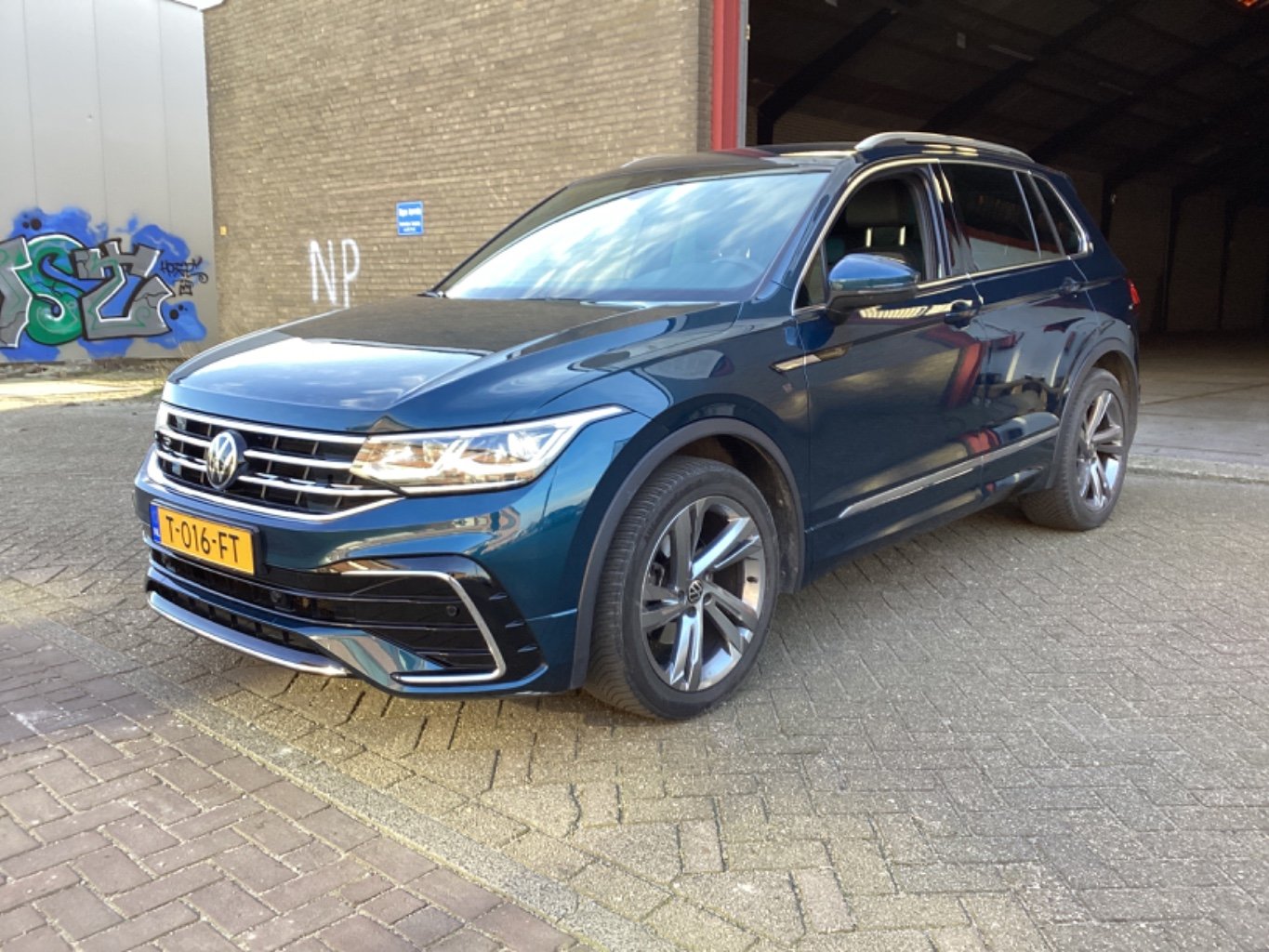 VOLKSWAGEN Tiguan 1.5 TSI R-Line Bns