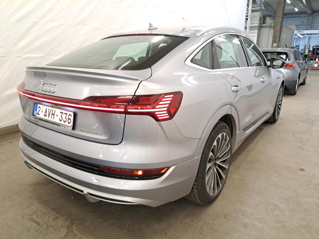 AUDI E-TRON SPORTBACK 95 KWH 55 QUATTRO S-LINE assistance Tour Presence Rear Assistance City photo