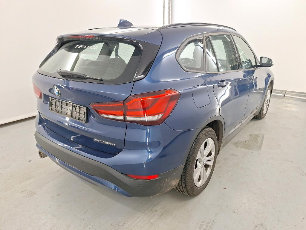 BMW X1 1.5 XDRIVE25E (162KW) Business Plus Mirror Driving Assistant Plus photo