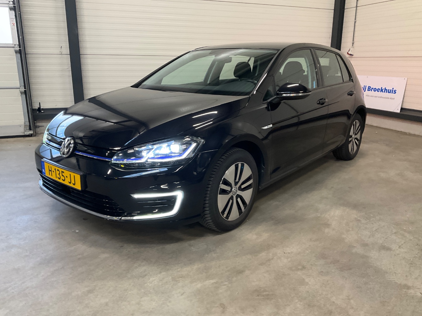 VOLKSWAGEN e-Golf E-DITION